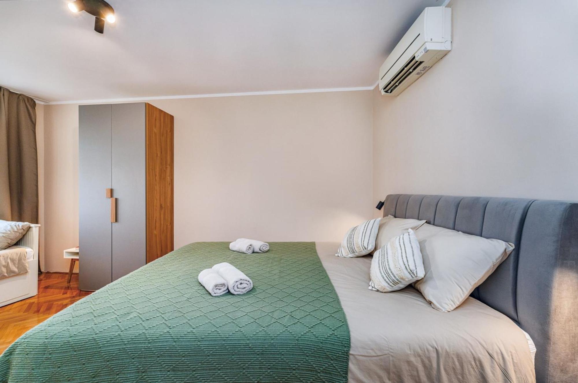 Samm Apartments Шибеник Экстерьер фото