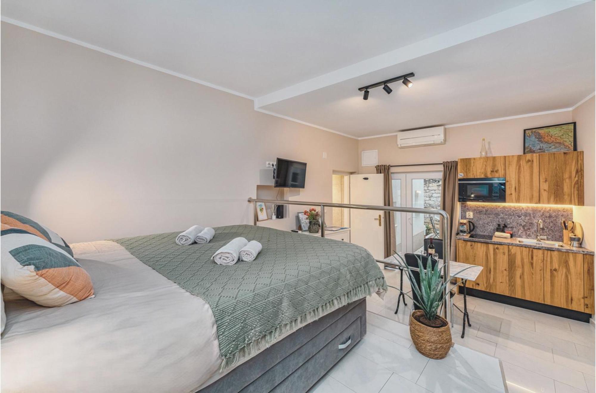 Samm Apartments Шибеник Экстерьер фото